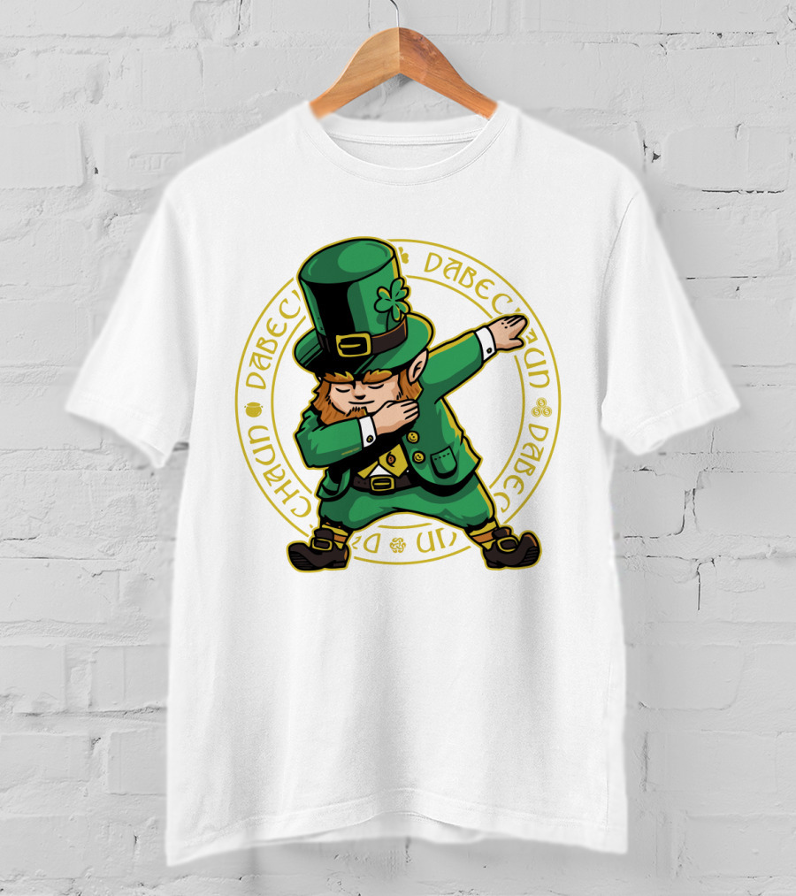 St Patrick's Day Dabbing Leprechaun With Shamrock Hat T-Shirt