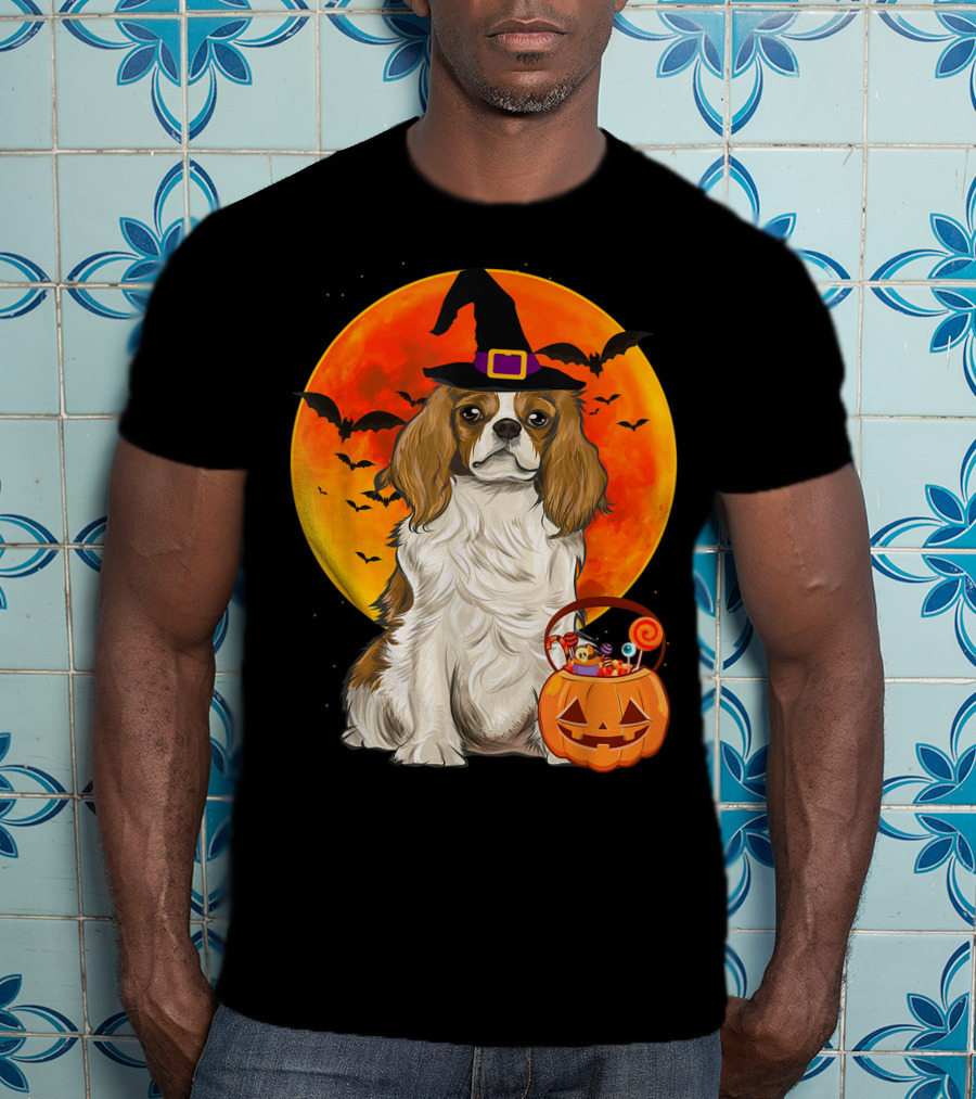 Halloween Cavalier Charles Spaniel With Pumpkin And Bats T-Shirt