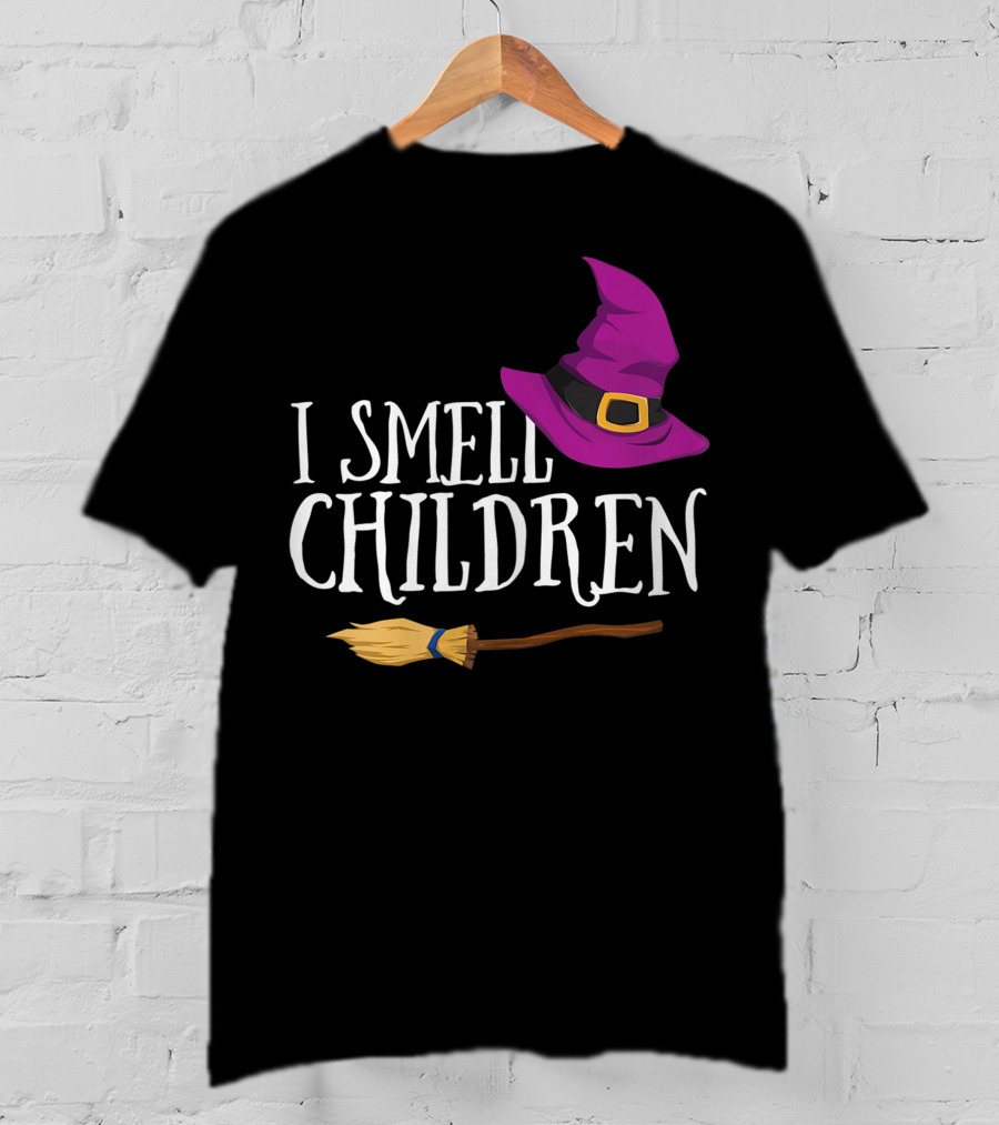 I Smell Children Halloween Witch Hat And Broom T-Shirt