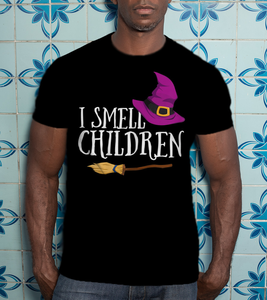I Smell Children Halloween Witch Hat And Broom T-Shirt