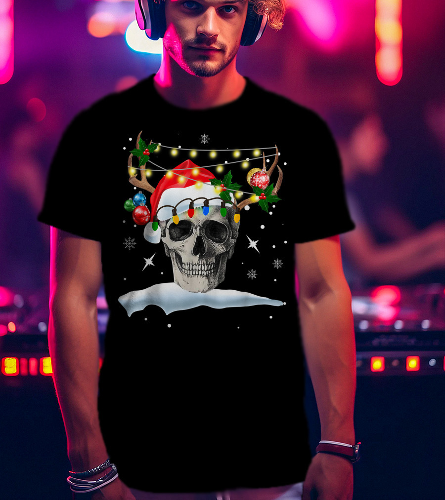 Skull Reindeer Christmas Funny Santa Hat Antlers Holiday Lights Snowflakes T-Shirt