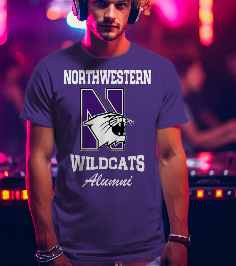 NORTHWESTERN WILDCATS ALUMNI T-Shirt