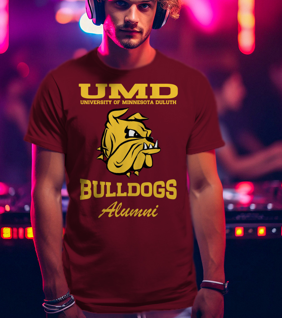 UMD University Of Minnesota Duluth Bulldogs Alumni T-Shirt