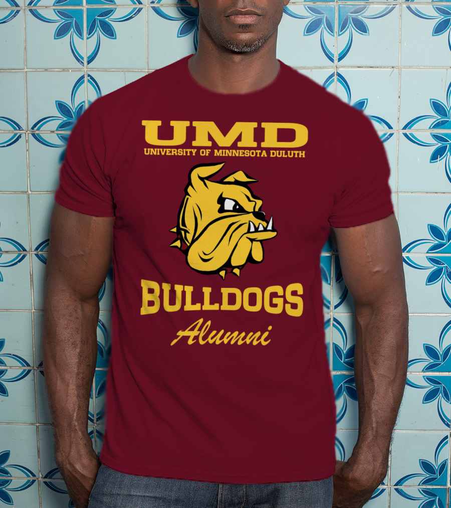 UMD University Of Minnesota Duluth Bulldogs Alumni T-Shirt
