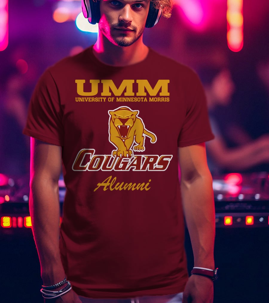 UMM University Of Minnesota Morris Cougars Alumni T-Shirt