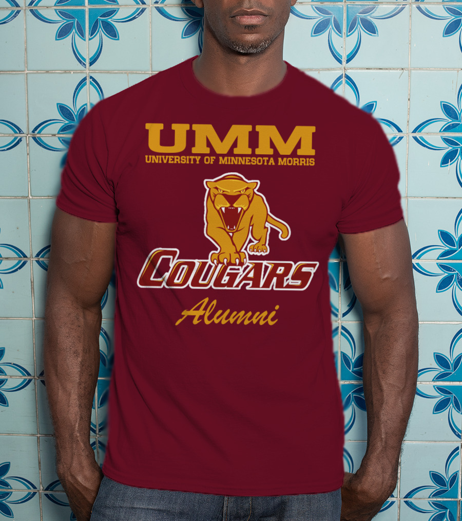 UMM University Of Minnesota Morris Cougars Alumni T-Shirt
