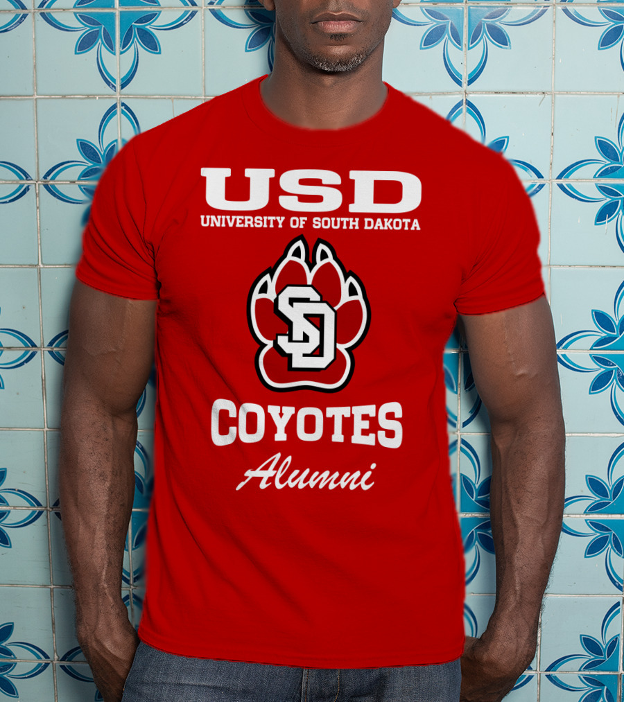 USD University Of South Dakota Coyotes Alumni T-Shirt