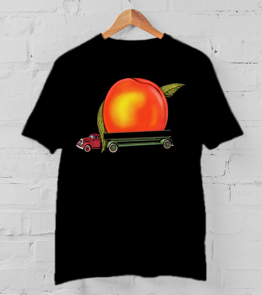 Tabb 24 Giant Peach Truck Vintage Style T-Shirt