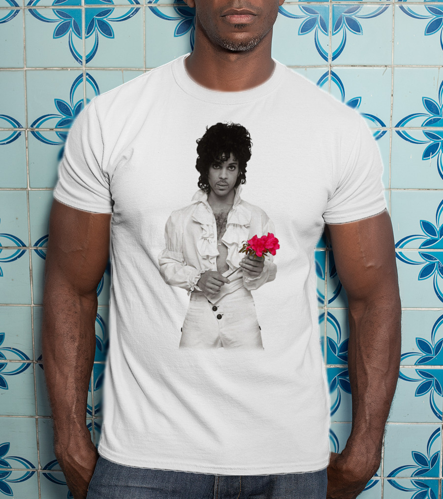 Pr 19 Vintage Style White Frilled Shirt Holding Pink Roses T-Shirt