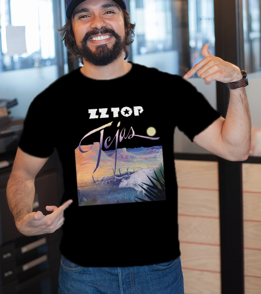 Zz Top Tejas Desert Scene With White Longhorn Under Moon T-Shirt