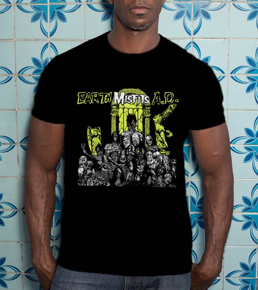 Earth Misfits A.d. Gothic Zombies In Front Of Ancient Columns T-Shirt
