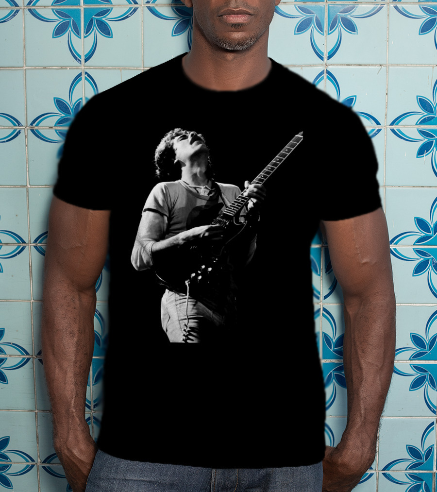Stn Electric Guitarist In Concert Performance Black And White T-Shirt