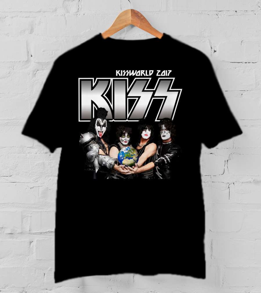 Kiss Kissworld 2017 Tour Holding Earth T-Shirt