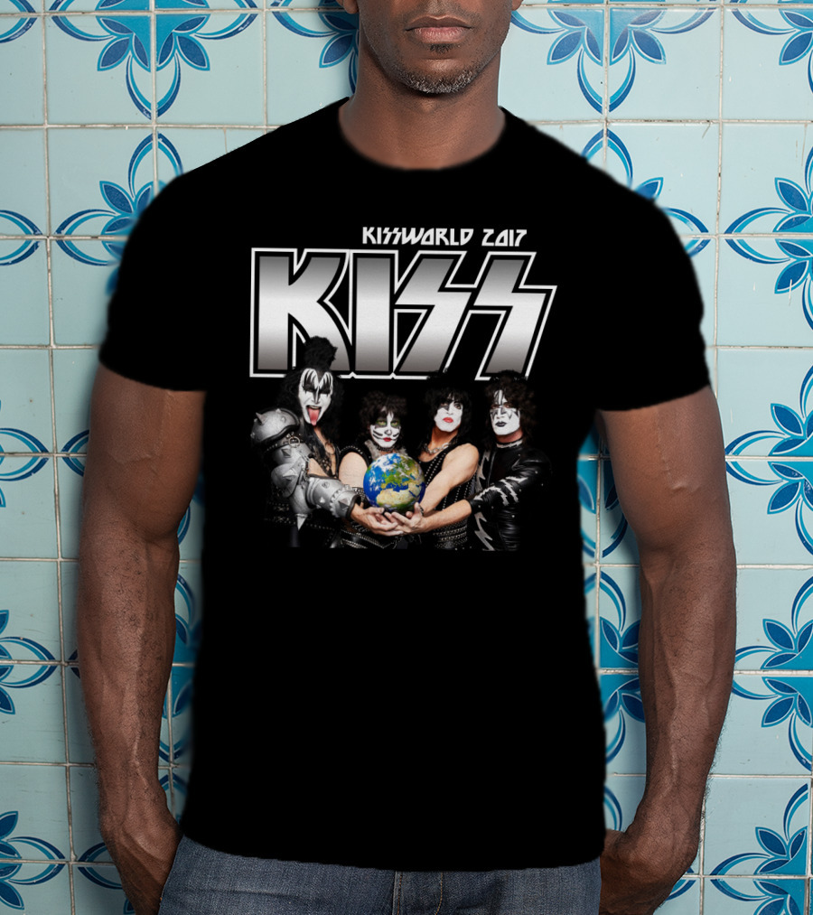 Kiss Kissworld 2017 Tour Holding Earth T-Shirt