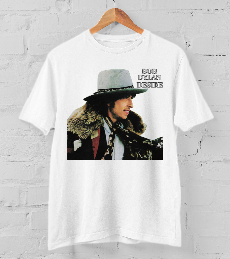 Bob Dylan Desire Album Cover With Fur Coat And Hat T-Shirt