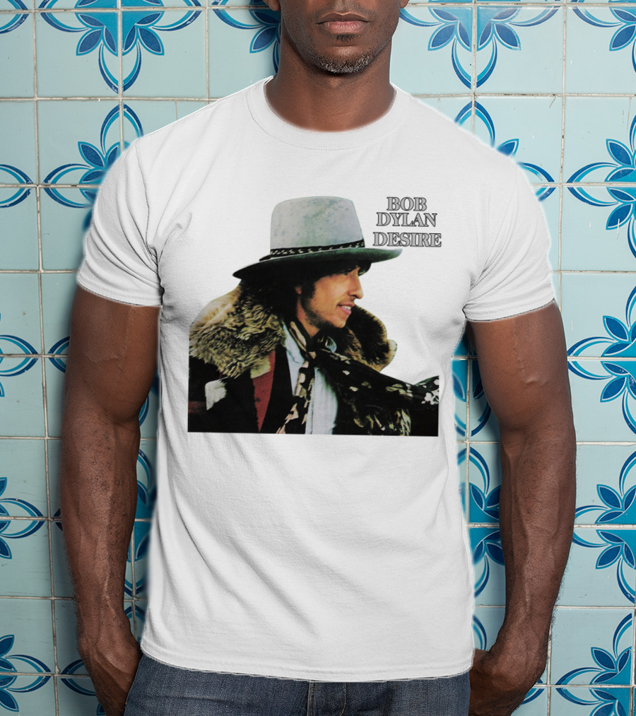 Bob Dylan Desire Album Cover With Fur Coat And Hat T-Shirt