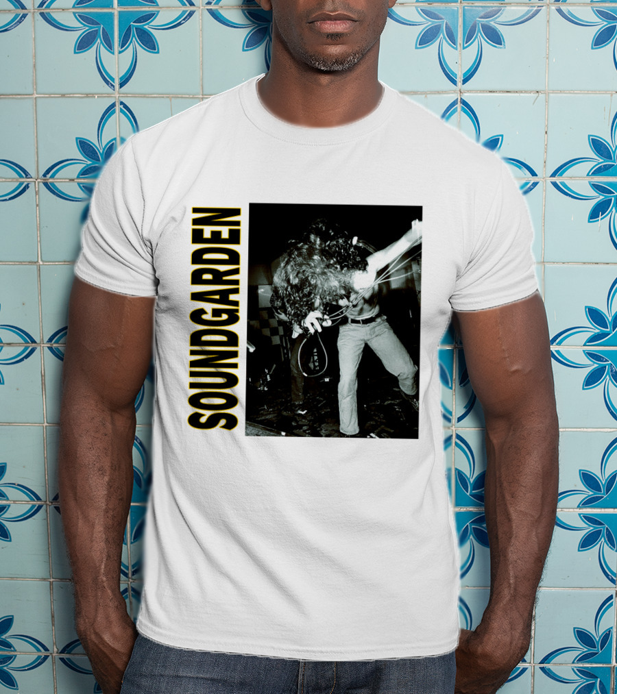 Soundgarden Live Performance Photo Vintage Style T-Shirt