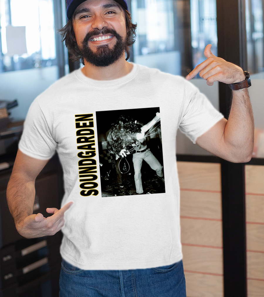 Soundgarden Live Performance Photo Vintage Style T-Shirt