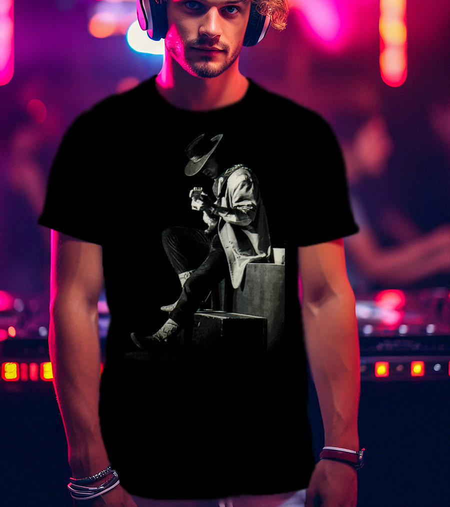 Guitar Icon Vintage Style T-Shirt