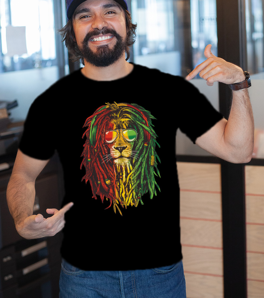 Lion With Rasta Colors And Sunglasses T-Shirt