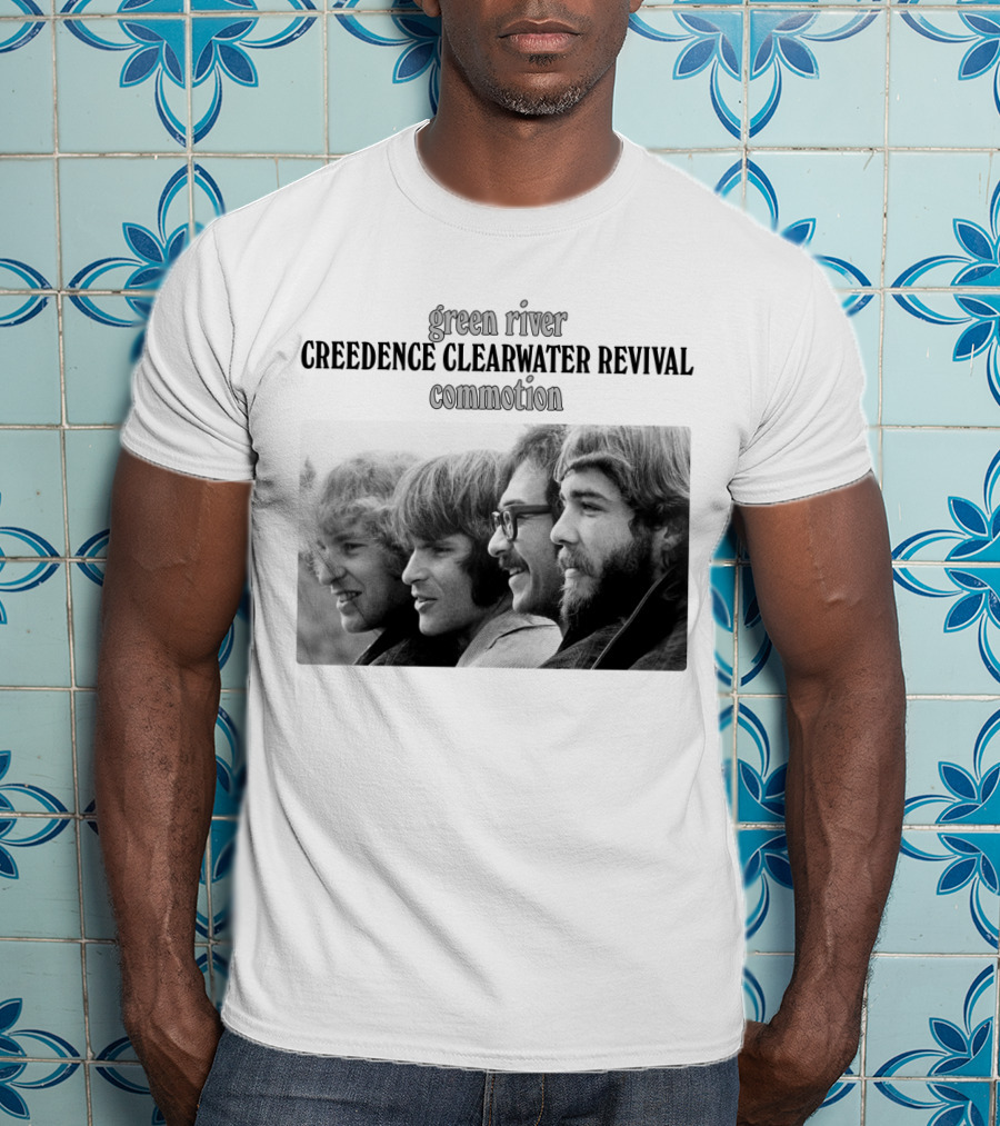 Creedence Clearwater Revival Green River Commotion Band Photo T-Shirt