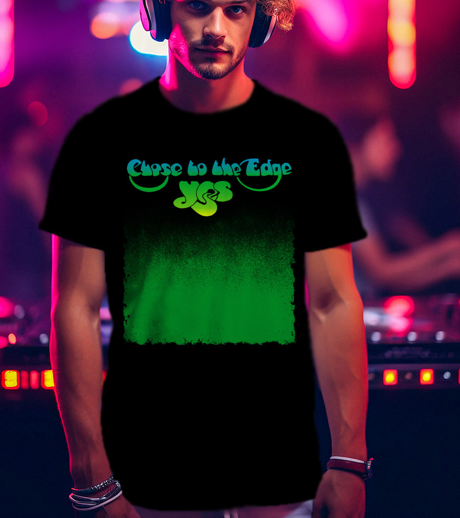 Close To The Edge Yes Logo Green Gradient T-Shirt