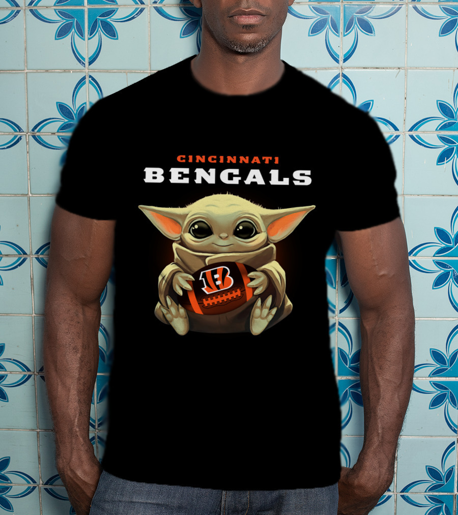 Cincinnati Bengals Baby Yoda Holding Bengals Football T-Shirt