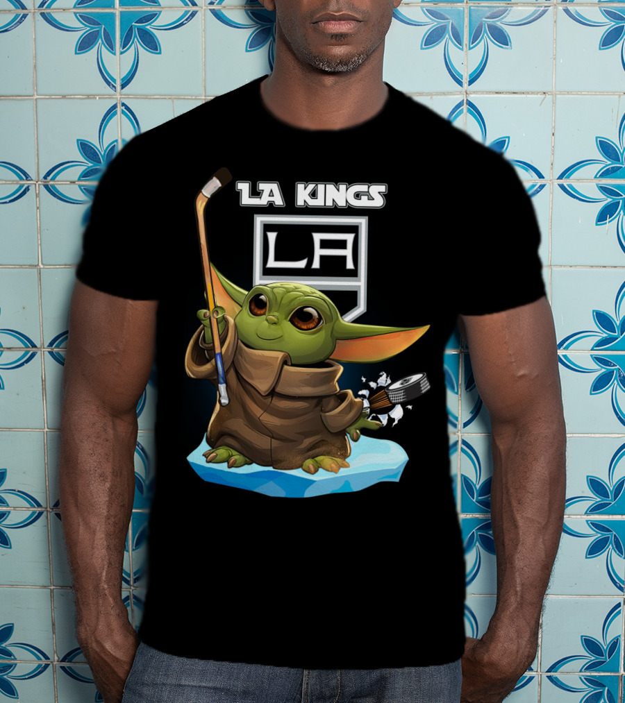 La Kings Baby Yoda Hockey Nhl Ice Rink Puck T-Shirt