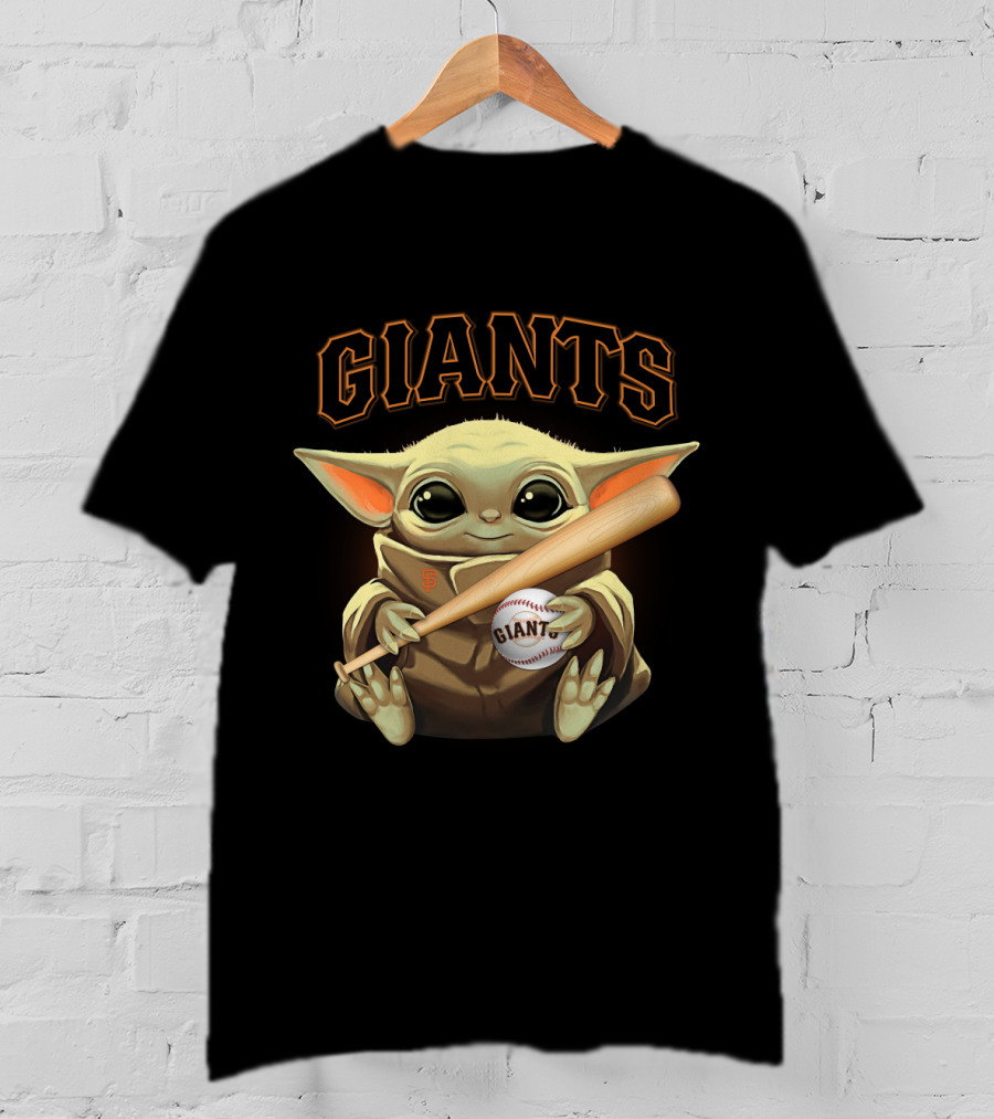 San Francisco Giants Baby Yoda With Baseball And Bat T-Shirt