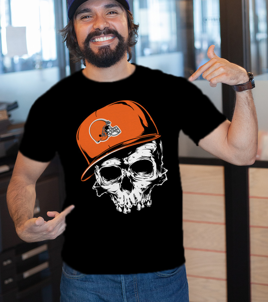 Cleveland Browns Skull With Helmet Cap T-Shirt
