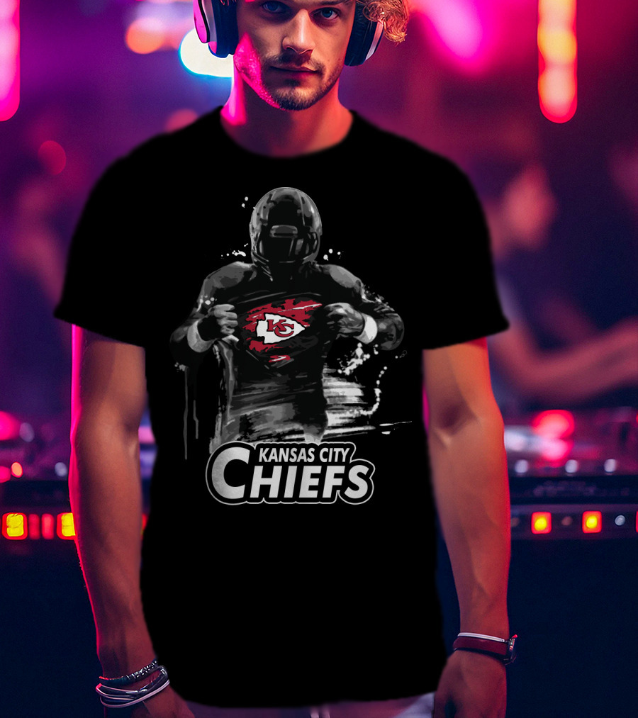 Kansas City Chiefs Football Player Kc Logo Print T-Shirt