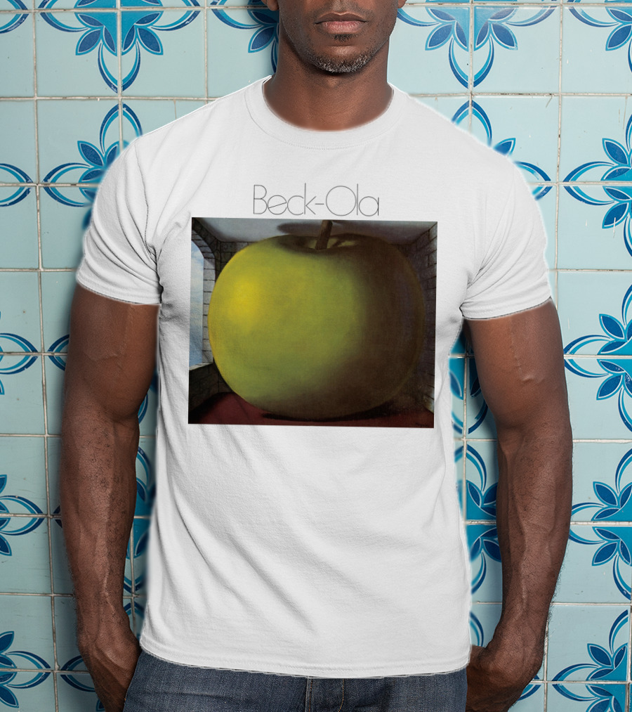TJB 01 Beck Ola Album Cover Large Green Apple T-Shirt