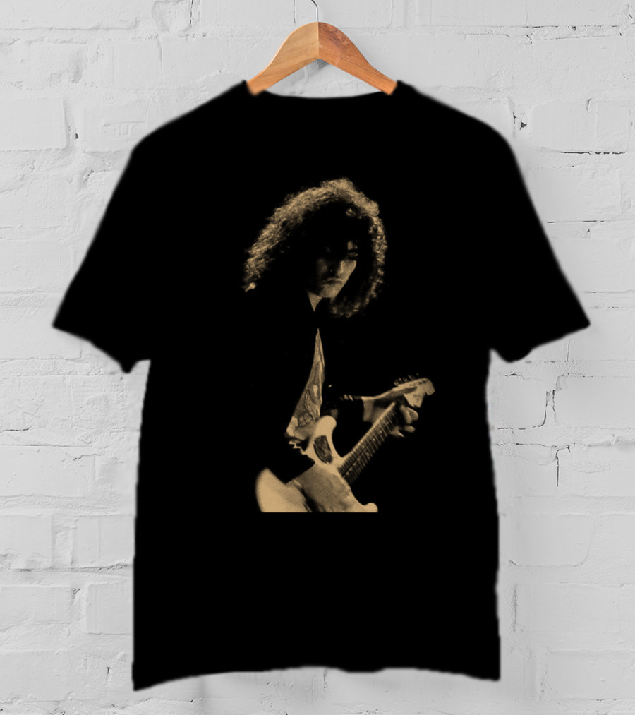 TRX 04 Electric Warrior Guitarist Icon In Performance T-Shirt