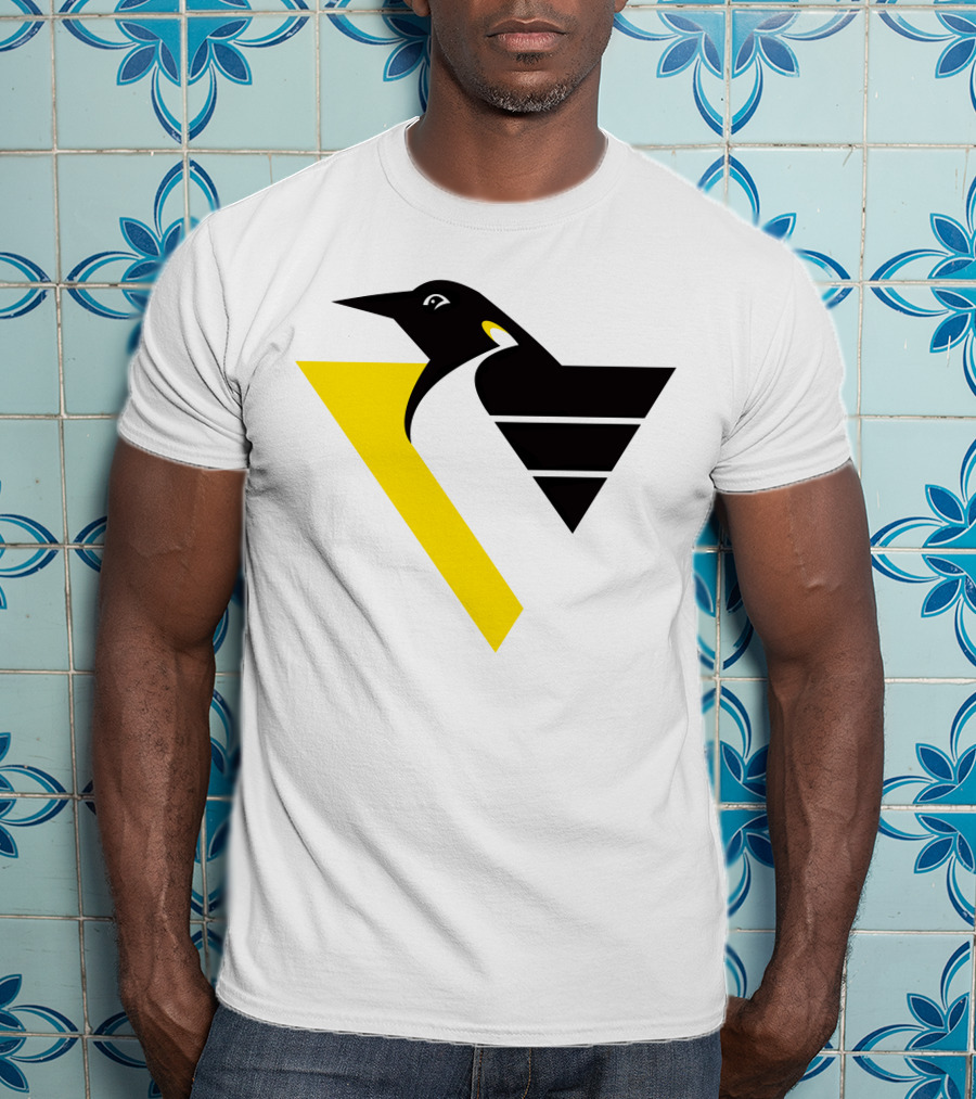 Pittsburgh Penguins Retro Penguin Triangles T-Shirt