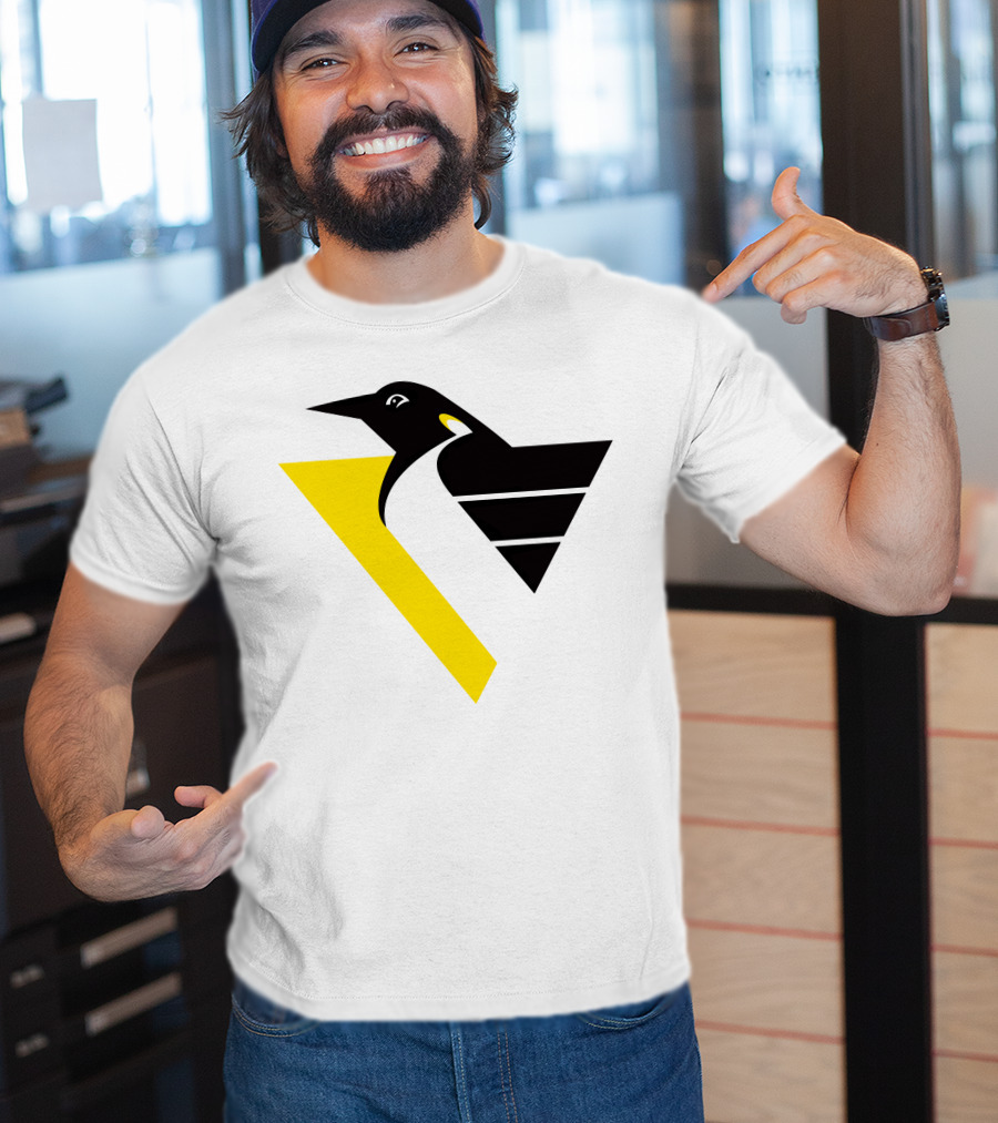 Pittsburgh Penguins Retro Penguin Triangles T-Shirt