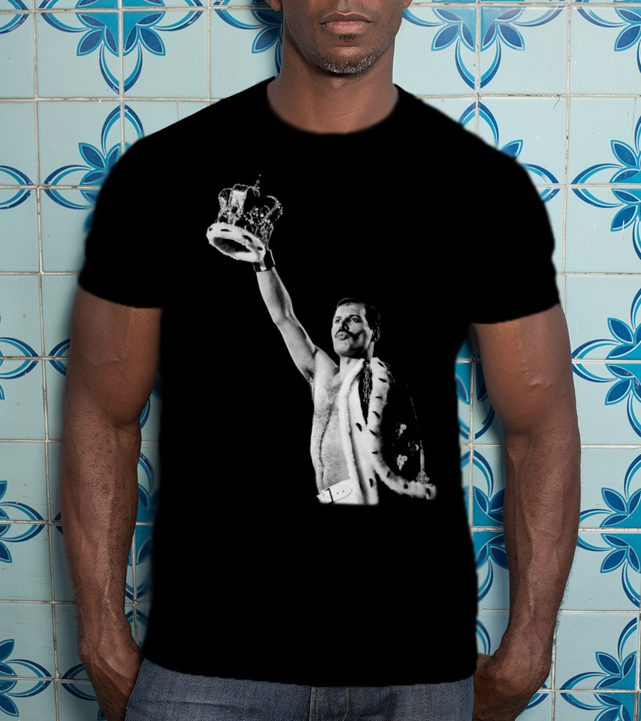 Qun Freddie Mercury Raising Crown Iconic Moment T-Shirt