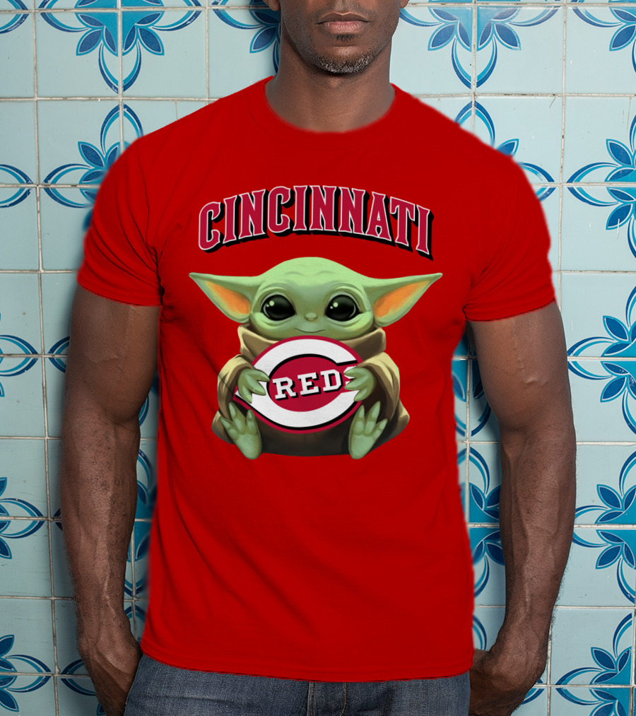 Cincinnati Reds Baby Yoda T-Shirt