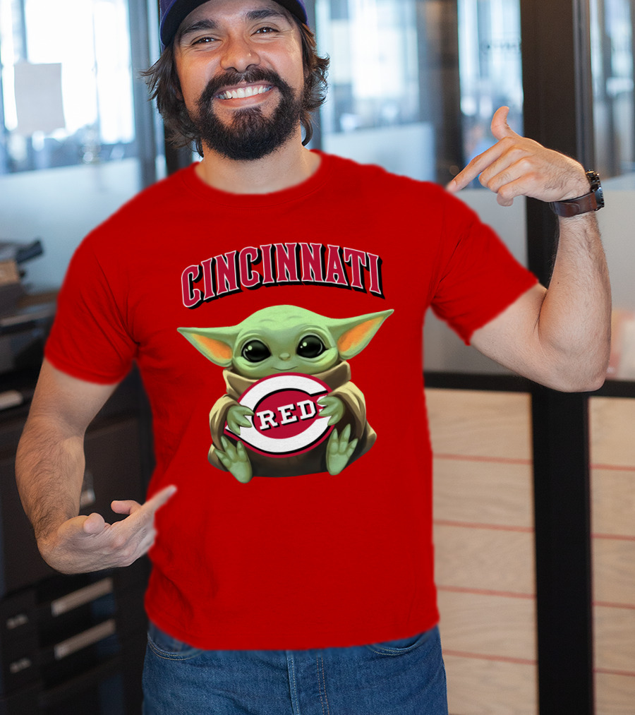 Cincinnati Reds Baby Yoda T-Shirt