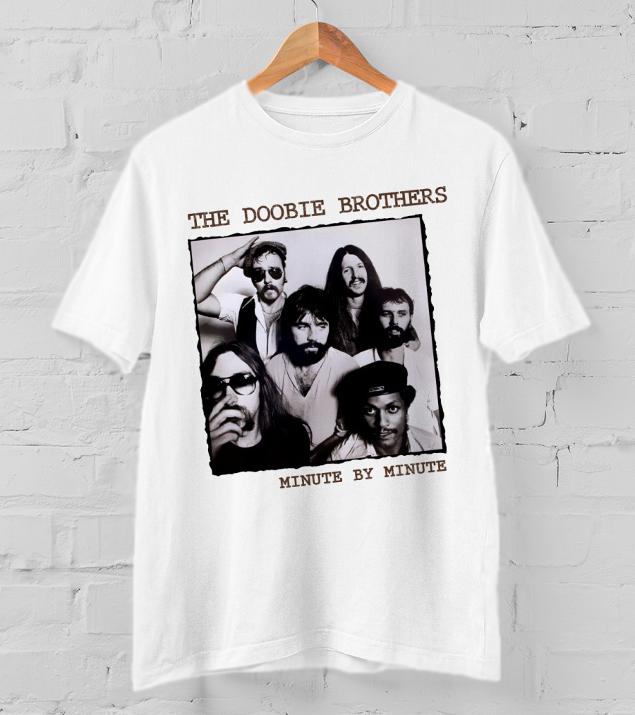 The Doobie Brothers Minute By Minute Band Photo T-Shirt