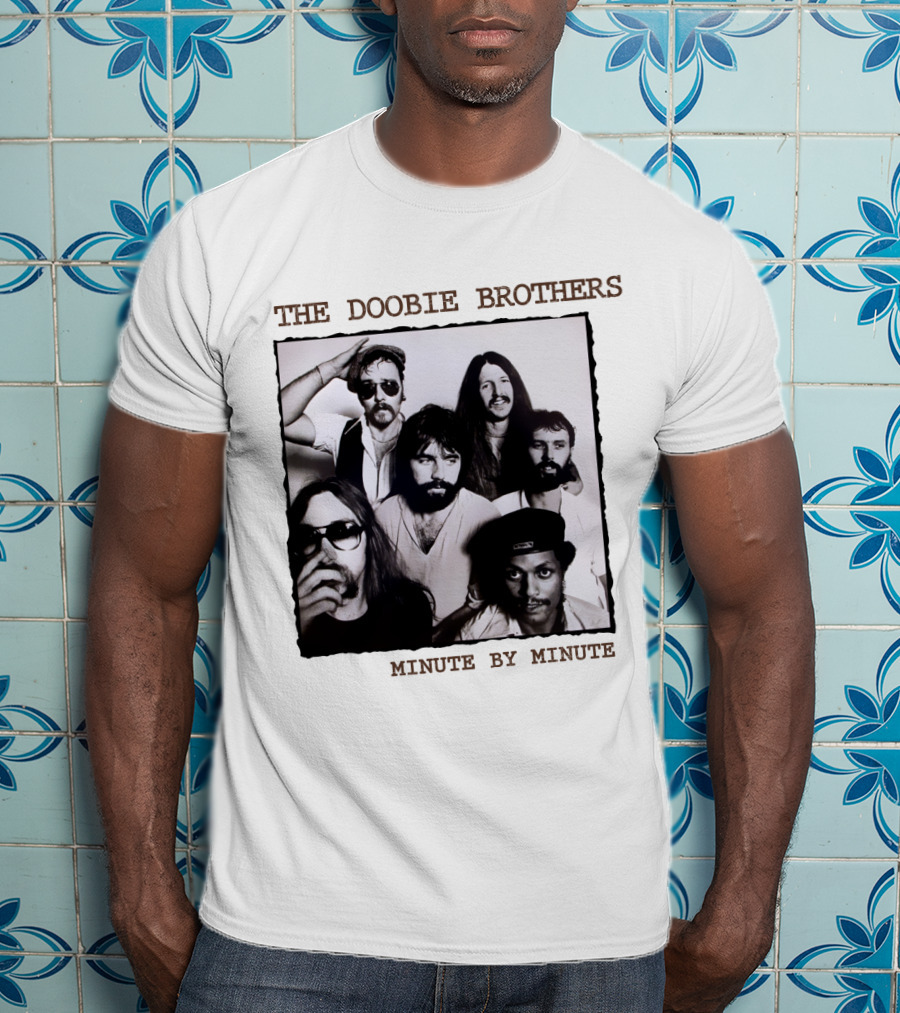 The Doobie Brothers Minute By Minute Band Photo T-Shirt