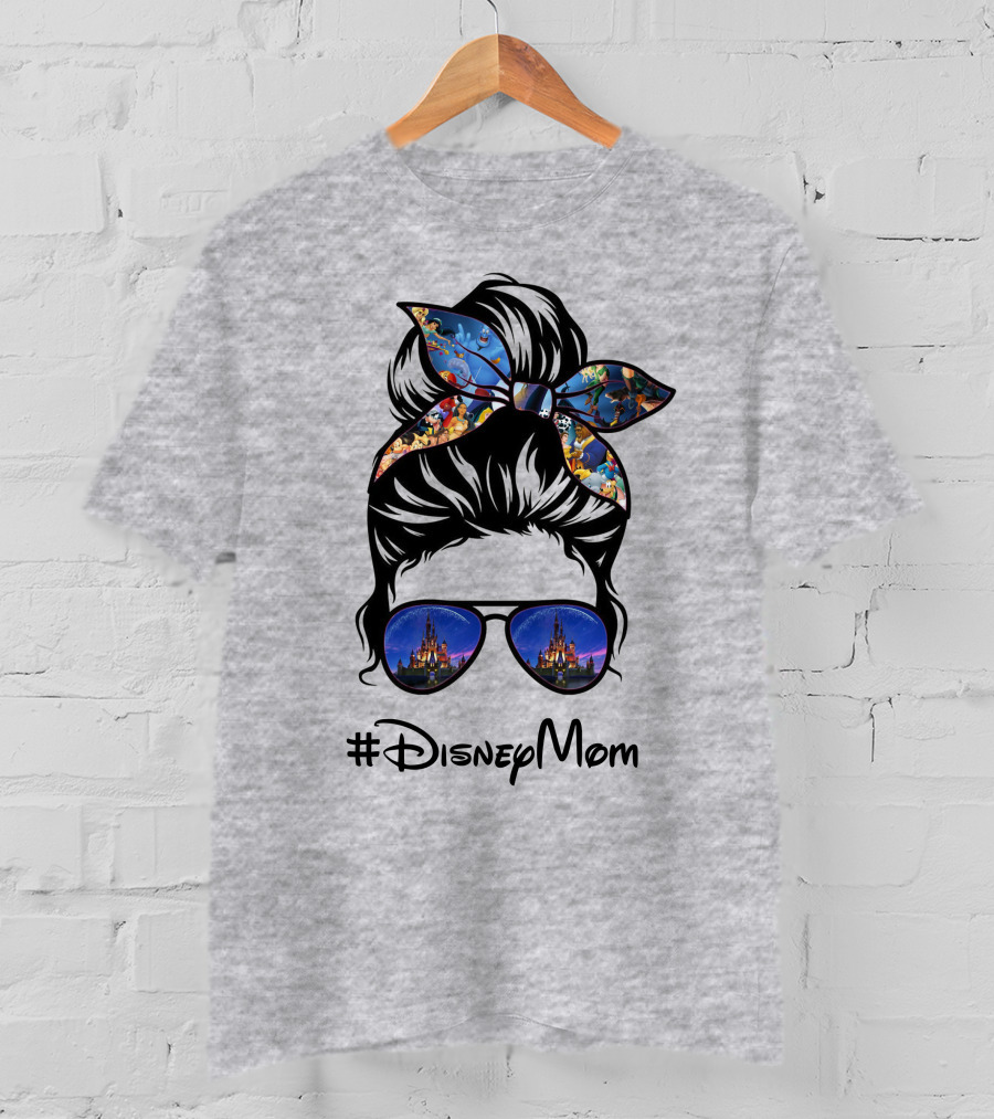 #Disneymom T-Shirt