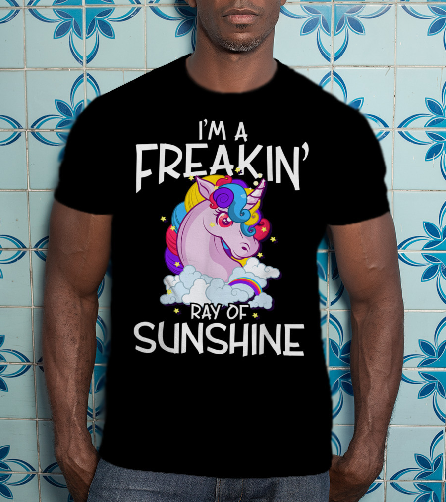 I'm A Freakin' Ray Of Sunshine Rainbow Unicorn Vintage 1970s 1980s T-Shirt