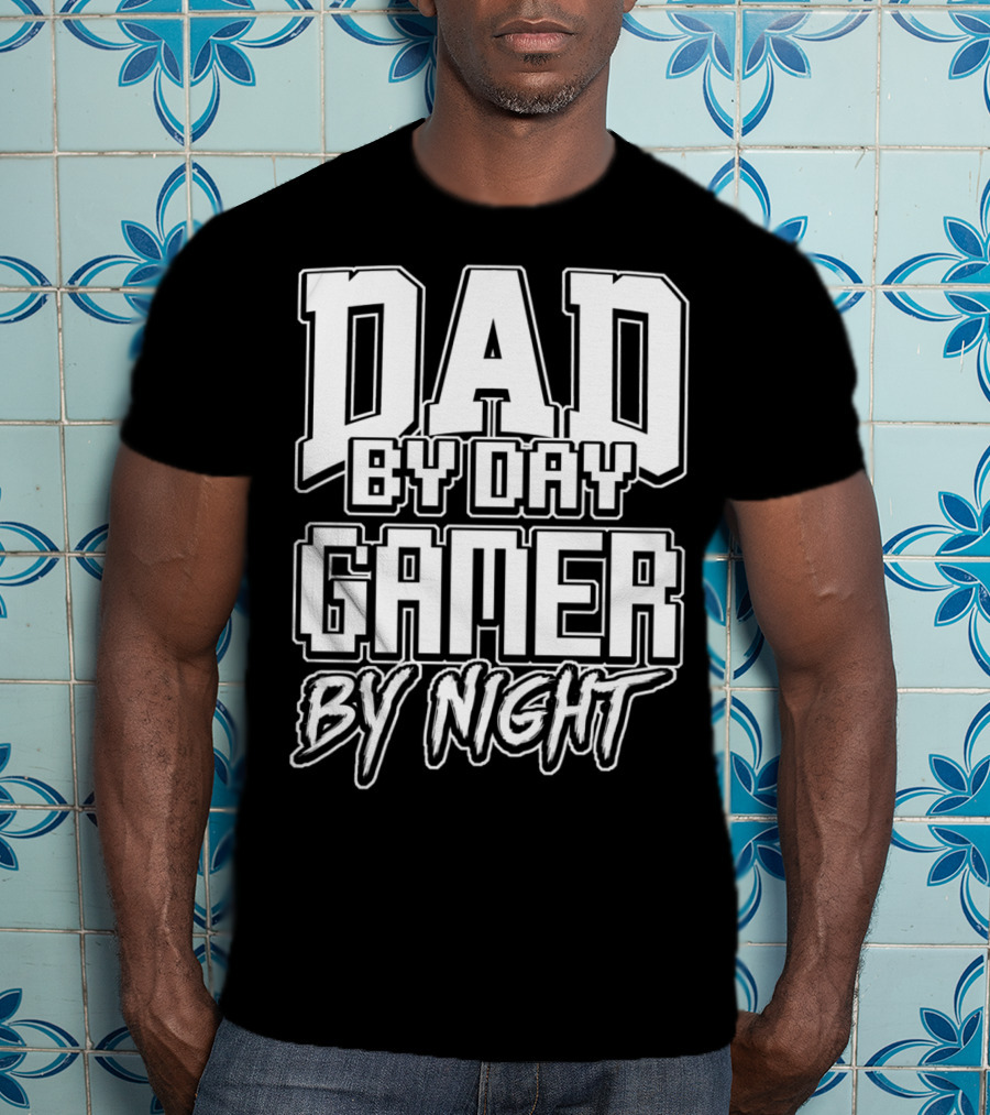 Dad By Day Gamer By Night Christmas Video Computer Games T-Shirt