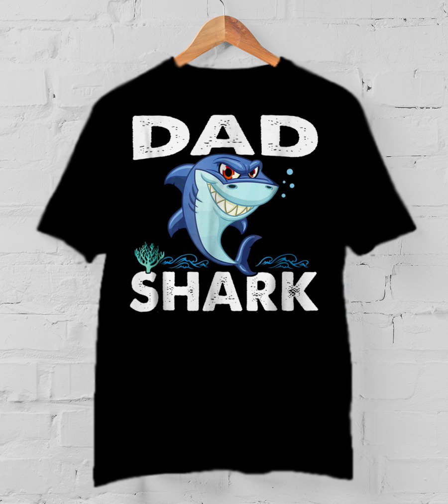 Dad Shark Awesome Funny Family Shark Fierce Cartoon T-Shirt