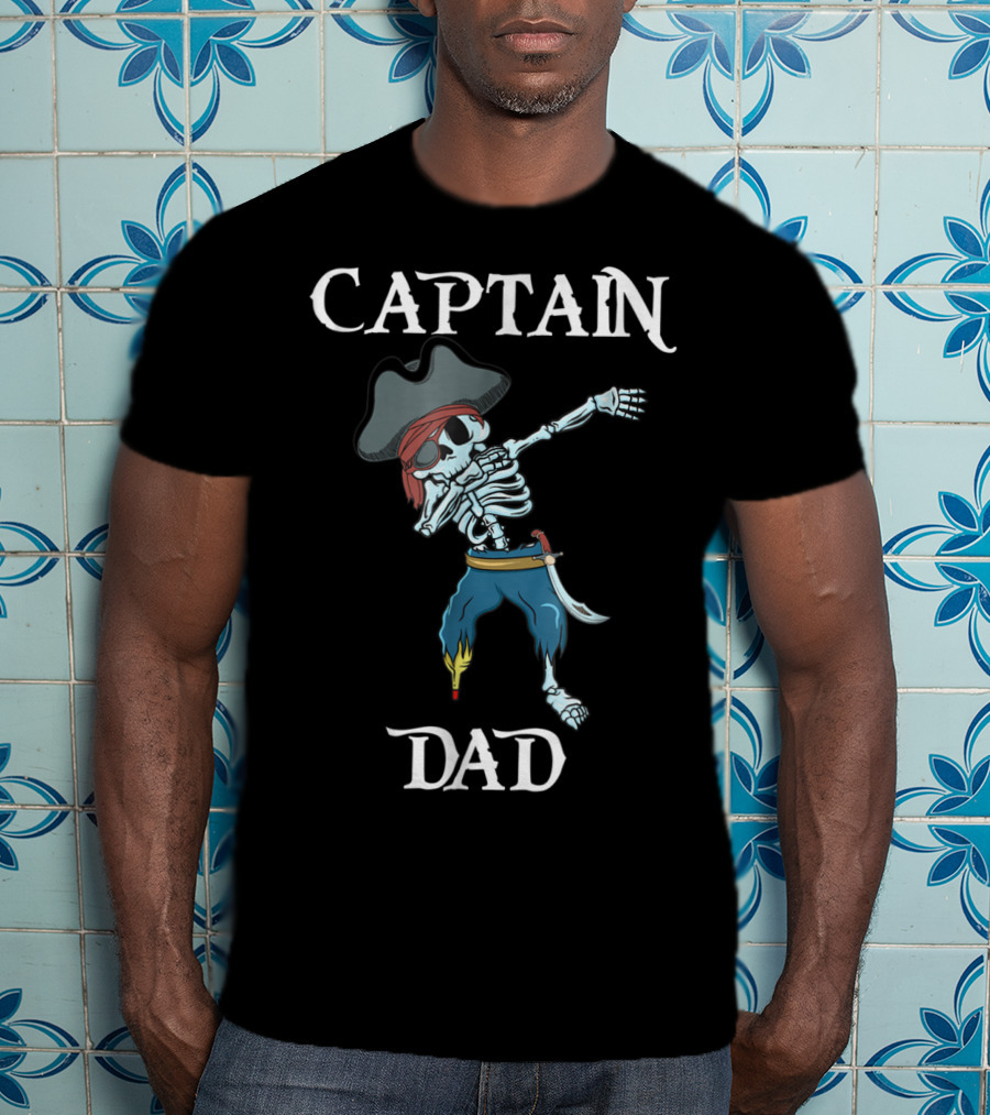 Captain Dad Pirate Skeleton Dabbing Halloween Costume T-Shirt