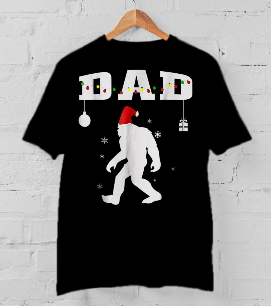 Dad Bigfoot Santa Christmas Family T-Shirt