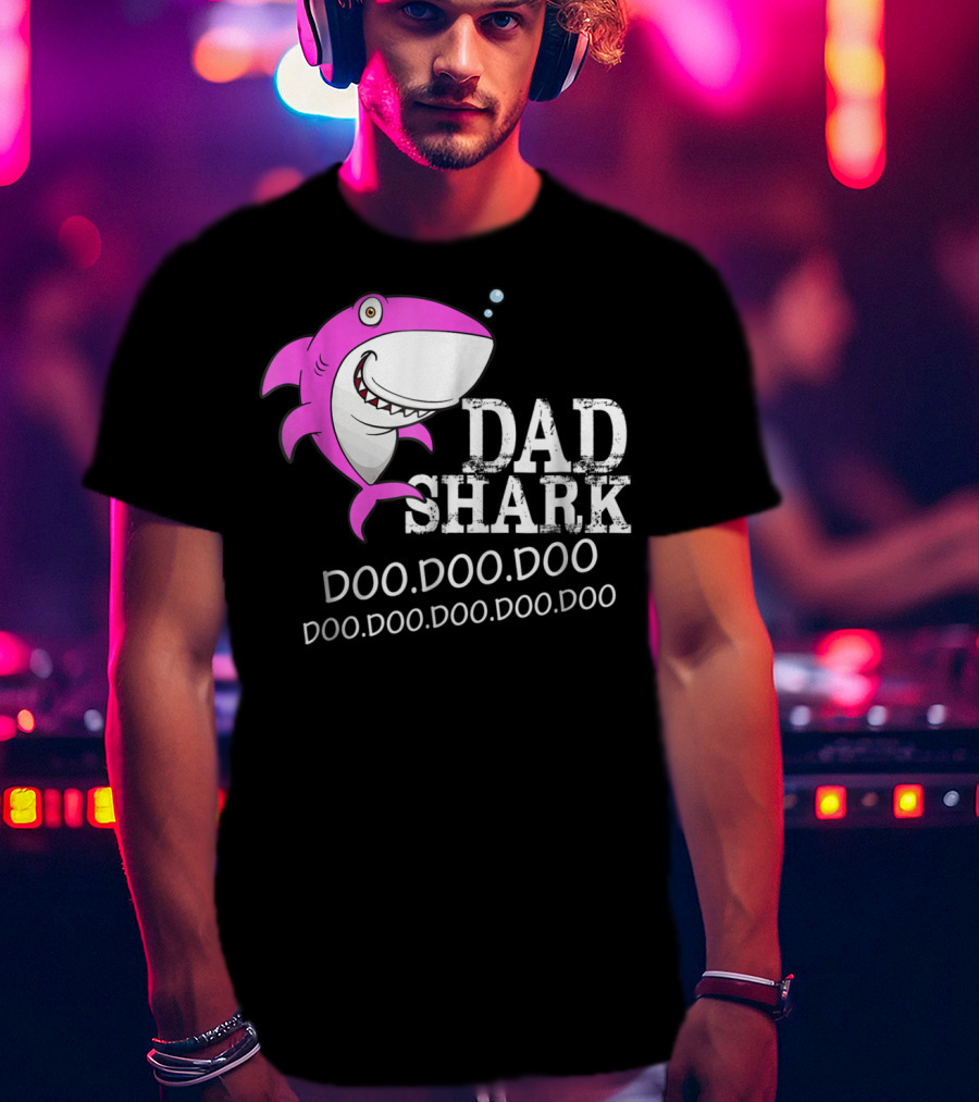 Dad Shark Doo Doo Doo Halloween Christmas Family Shark T-Shirt