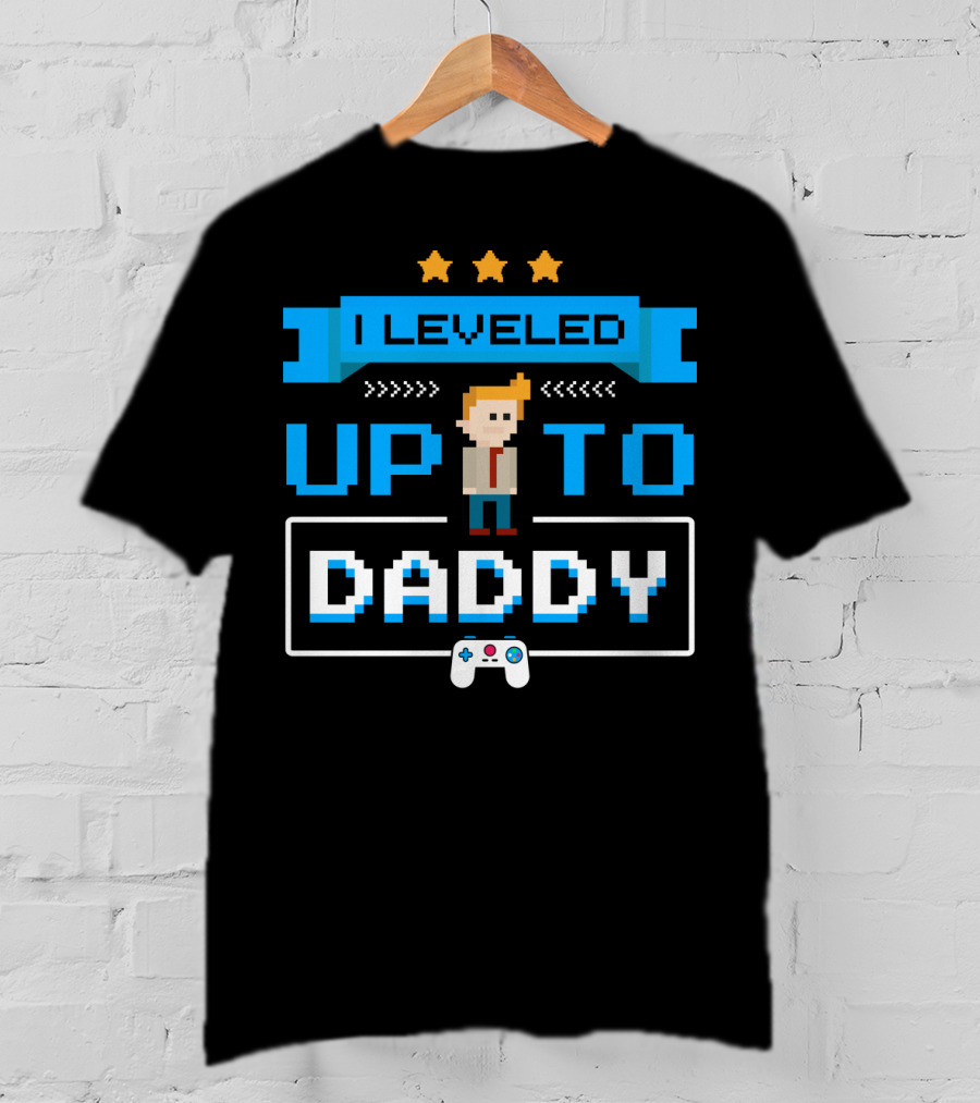 I Leveled Up To Daddy Pixel Art Gamer Pregnancy Announcement T-Shirt
