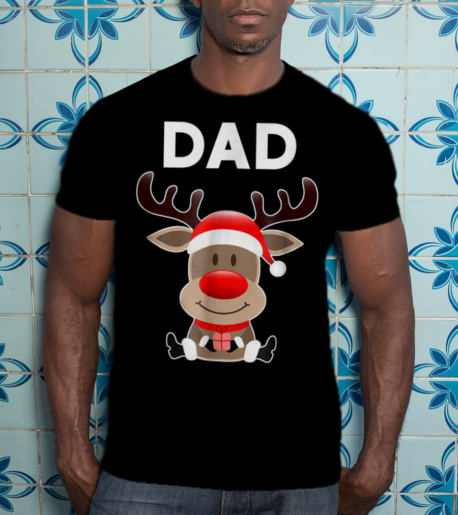 Dad Christmas Reindeer With Santa Hat And Gift T-Shirt