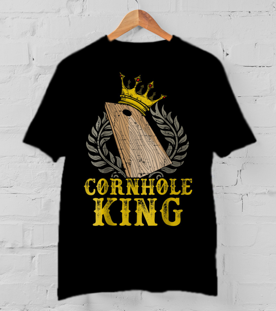 Cornhole King Bean Bag Game Summer Dad Papa18 Crown Laurel Wreath T-Shirt